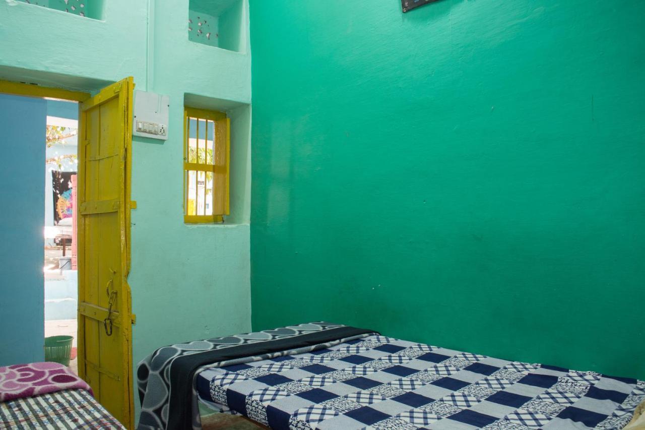 12 Monks Backpackers Community Hostel Pushkar Exterior photo